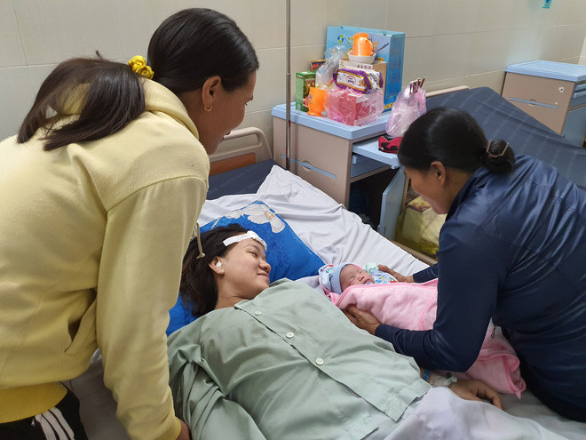 Rất may mắn, mẹ con sản phụ đều an toàn