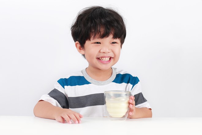 Sữa có nhiều canxi tốt cho trẻ