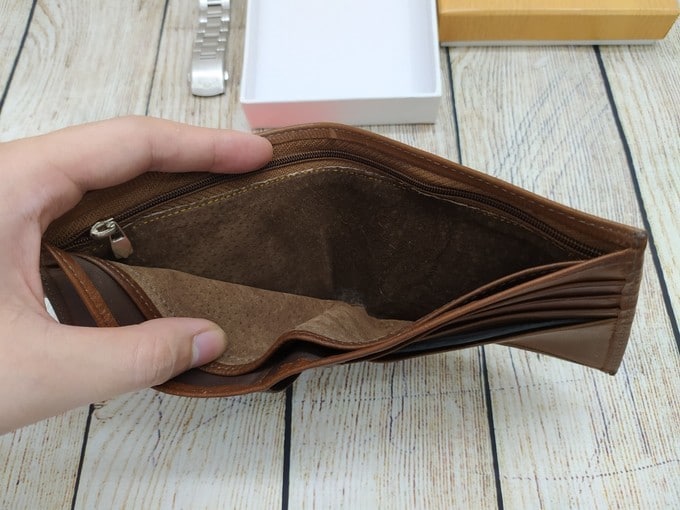 Ví tiền không nên dùng quá lâu