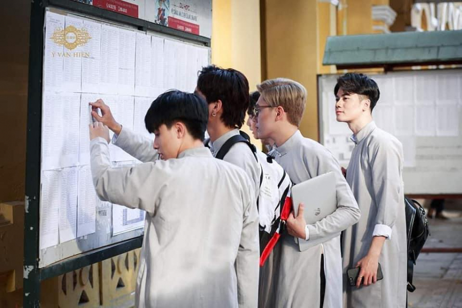 nam_sinh_mac_ao_dai4