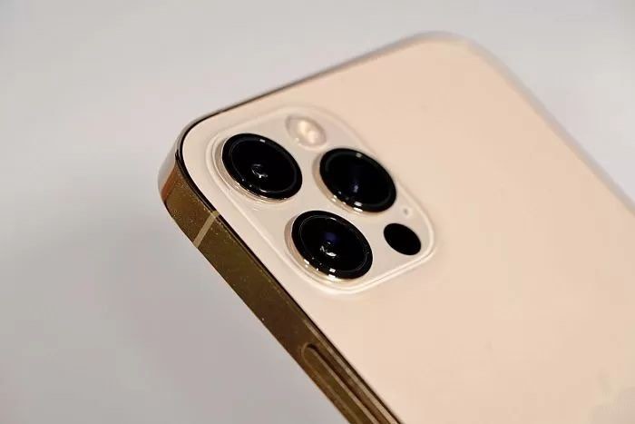 iphone12_111115