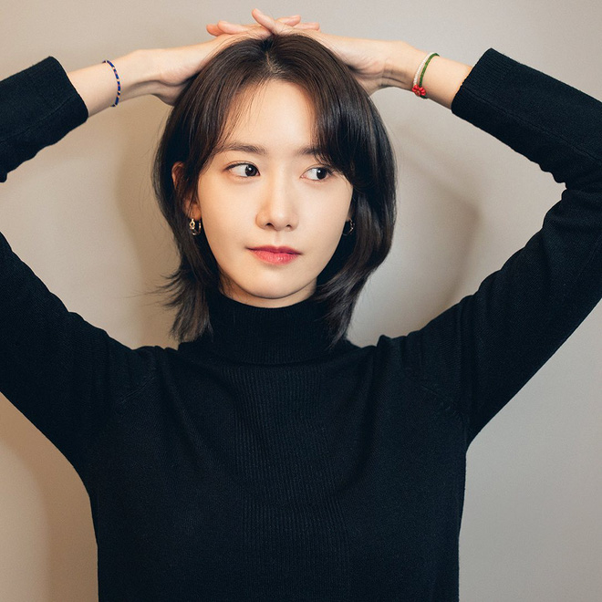 Kiểu tóc ngắn Hàn Quốc là xu hướng được các cô nàng Hàn yêu thích và sử dụng trong cuộc sống hàng ngày. Giờ đây, bạn cũng có thể sở hữu một kiểu tóc đang hot nhất Hàn Quốc, đặc biệt là những kiểu tóc ngắn tinh tế và ấn tượng nhất. Xem hình ảnh để biết thêm chi tiết nhé.