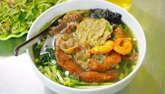Bát bánh đa cua đầy ú ụ trên mạng