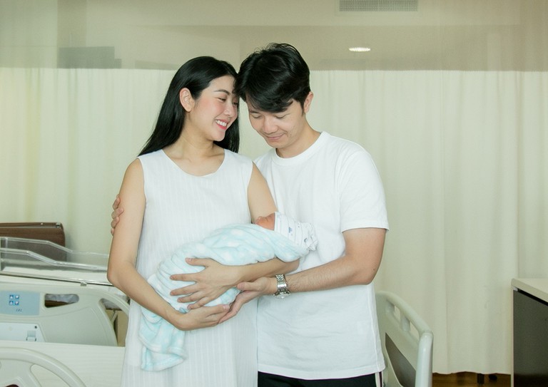 Con trai Á hậu Thúy Vân khiến cộng đồng mạng bật cười với màn khoe bộ nail hài hước 4 tjHLGoFXuyU9LgFElFcVscpL0KVPxUA8frcIIgNy