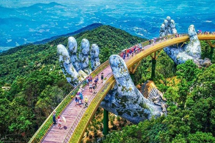 Cầu Vàng nổi tiếng tại Đà Nẵng. (Ảnh: VNExpress).