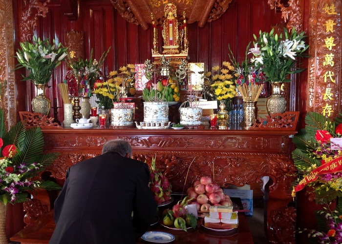 Phong thủy bàn thờ