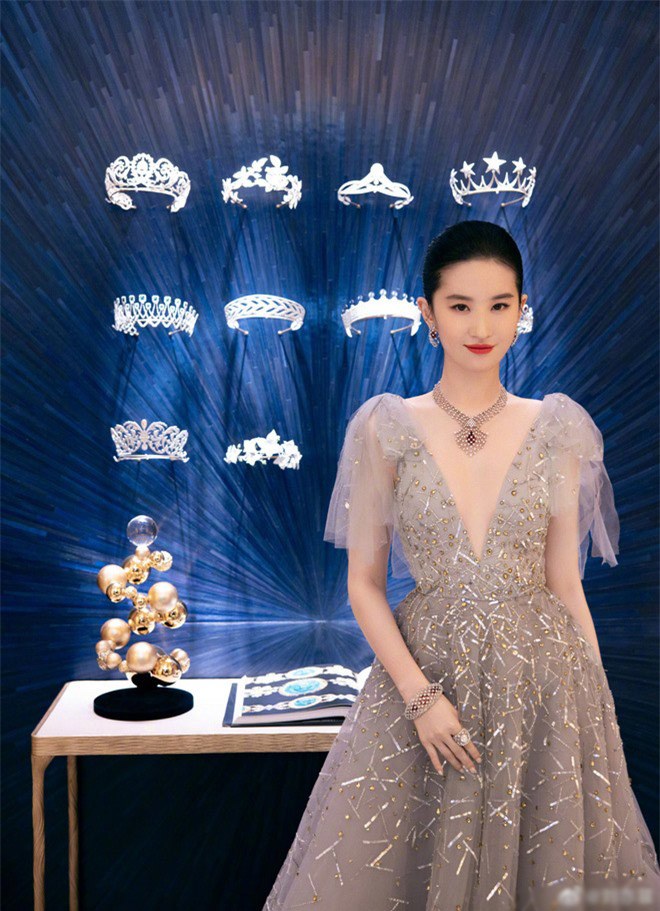 Lưu Diệc Phi xinh đẹp