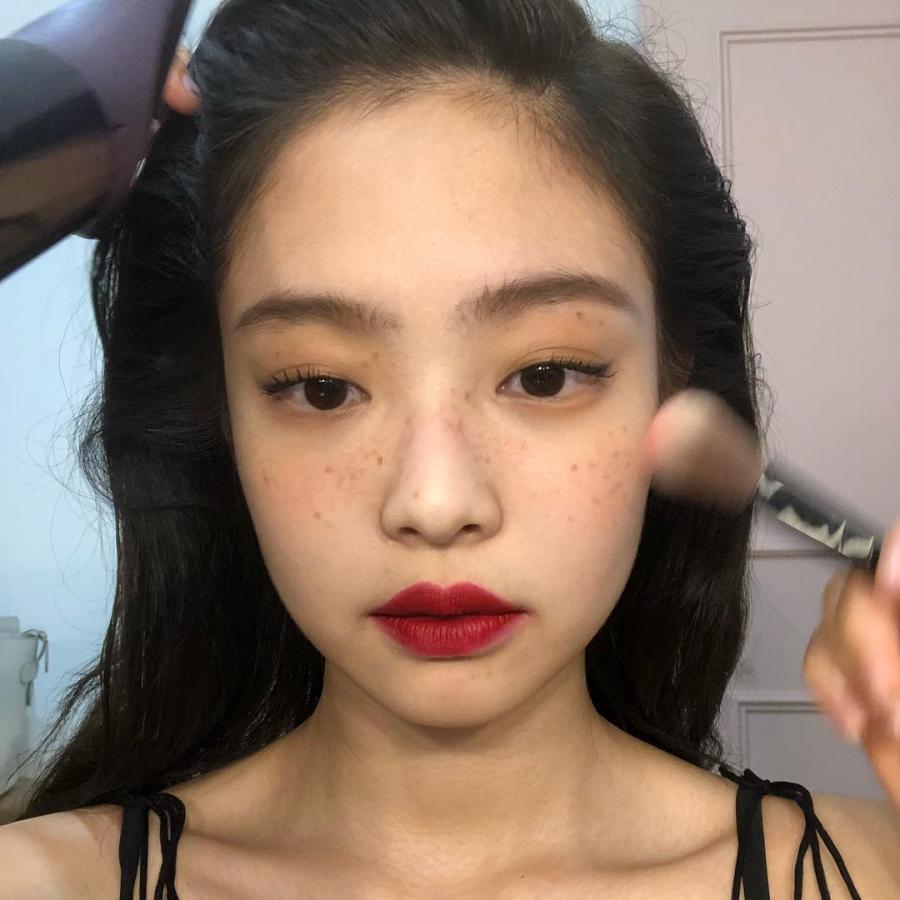 Cô có thể nhìn vô cùng ngây thơ trong sáng đáng yêu với đôi mắt này