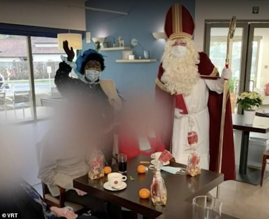 Hình ảnh ông già Noel cùng với mọi người trong viện dưỡng lão
