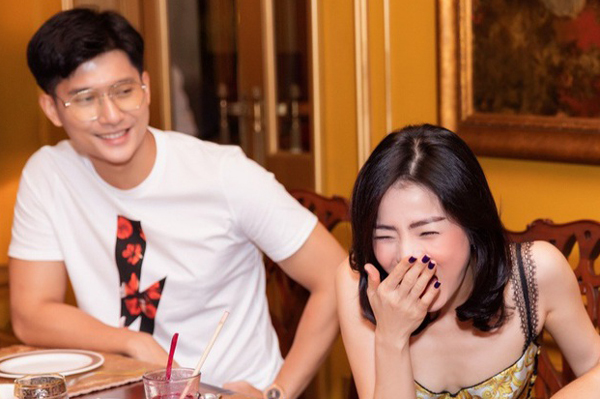 Lệ Quyên hạnh phúc khoe món quà được nhận của người bí mật: