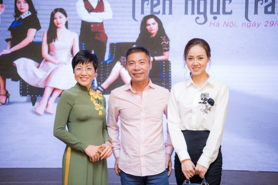cuoc-tinh-5-nam-cua-nsnd-cong-ly-va-ban-gai-phong-vien-65e-5443920