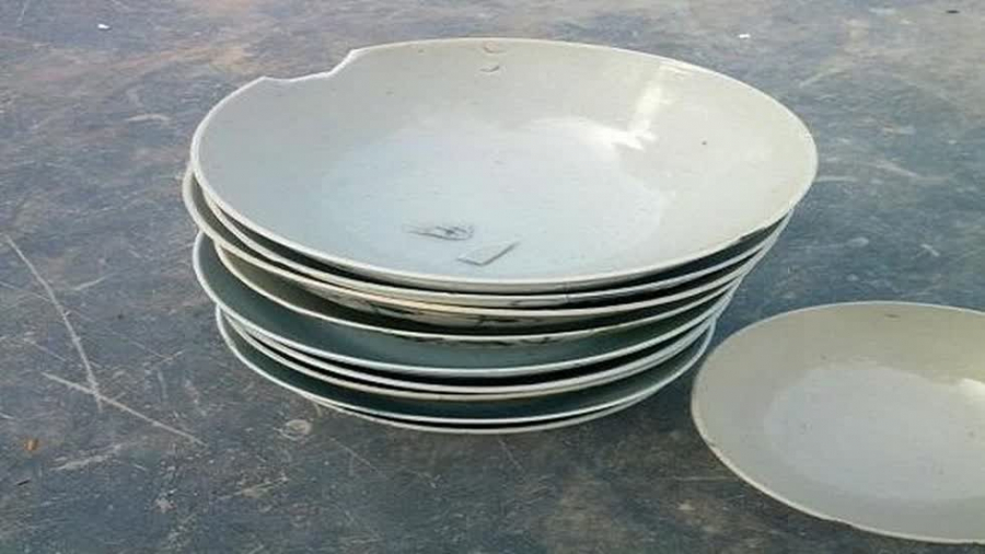 Bát đĩa cũ nên vứt đi không nên dùng nữa