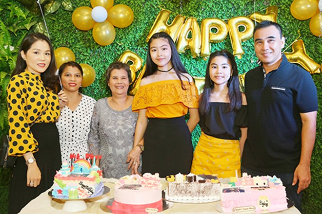 quyen-linh-style-nong-dan-nhung-ba-xa-la-tay-choi-sanh-mot-dien-do-at-con-gai-hoa-hau-quyen-linh-1-jpg-3889-1564457916-1608481731-802-width660height440
