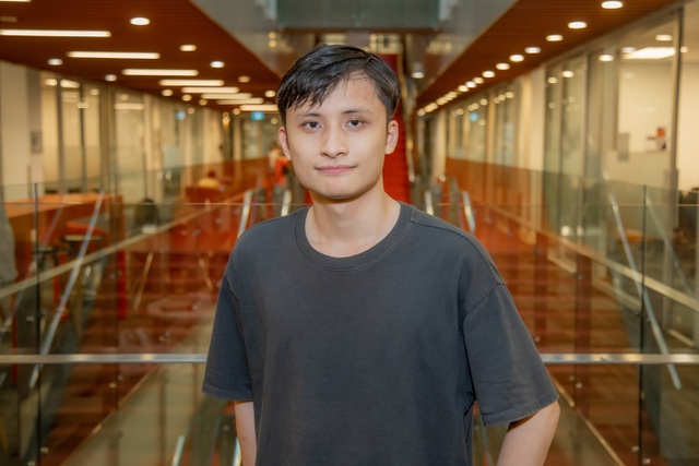 Phùng Minh Tuấn là sinh viên năm cuối ngành Cử nhân Kỹ sư phần mềm  RMIT (Ảnh: Dân Trí)