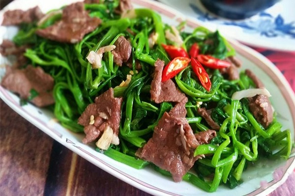 4-thuc-pham-khong-nen-cho-tre-an-khi-sot-02