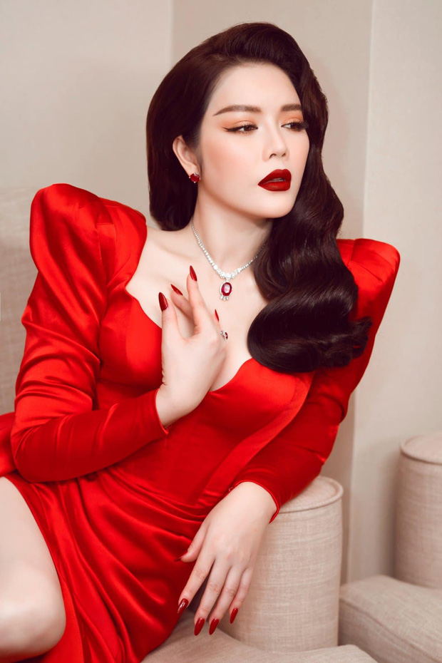 ly-nha-ky-le-quyen 2