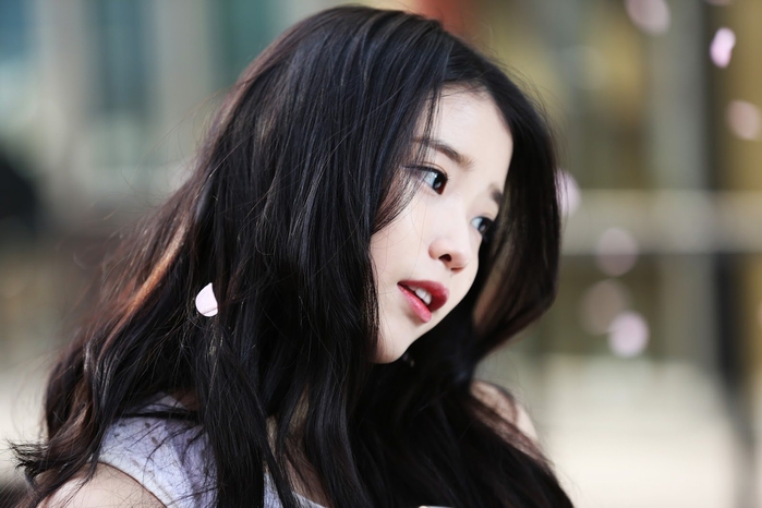 iu25