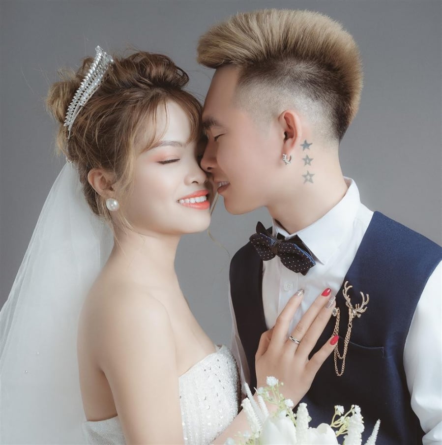 Sự thật là chú rể năm nay đã 24 tuổi (Ảnh: Vietnamnet)