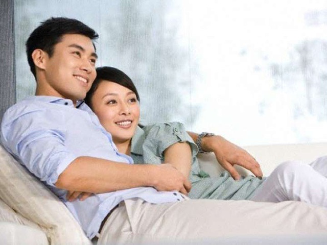 Những tình huống vợ chồng ngượng chín mặt