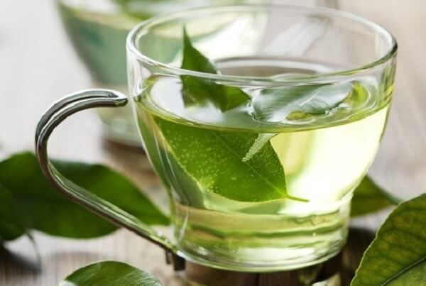 Không uống trà xanh thời kỳ mãn kinh