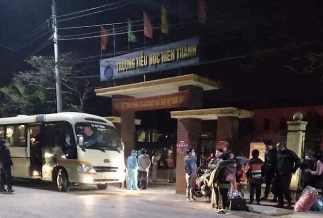 67 học sinh của 2 trường tại Hải Dương phải cách ly trong đêm (Ảnh: Tiền Phong)