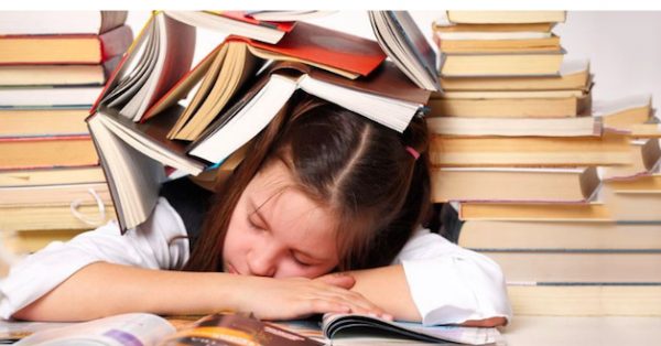 Bé mệt mỏi chán ăn