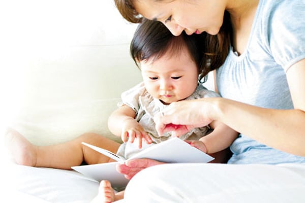 Bé phát triển ngôn ngữ thông minh