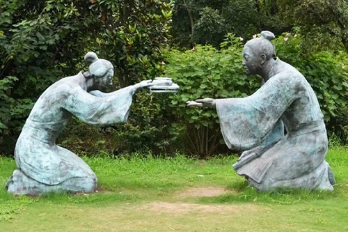 tong-hop-nhung-cau-noi-hay-ve-cach-doi-nhan-xu-the-3