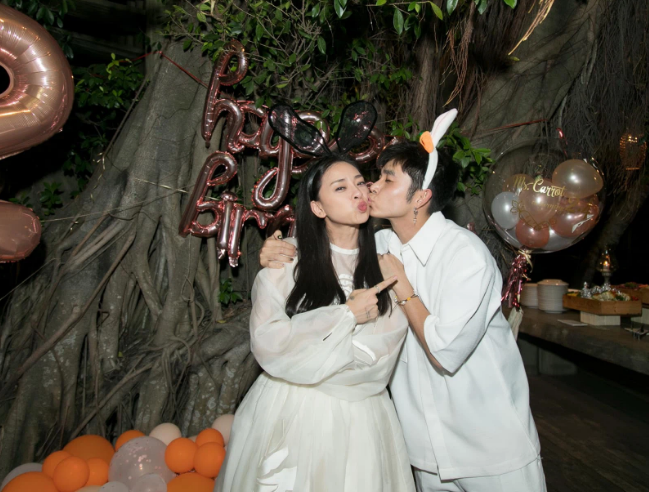 Ngô Thanh Vân mừng sinh nhật bằng loạt ảnh khóa môi chồng trẻ nhắn nhủ Huy  Trần điều này ở tuổi mới