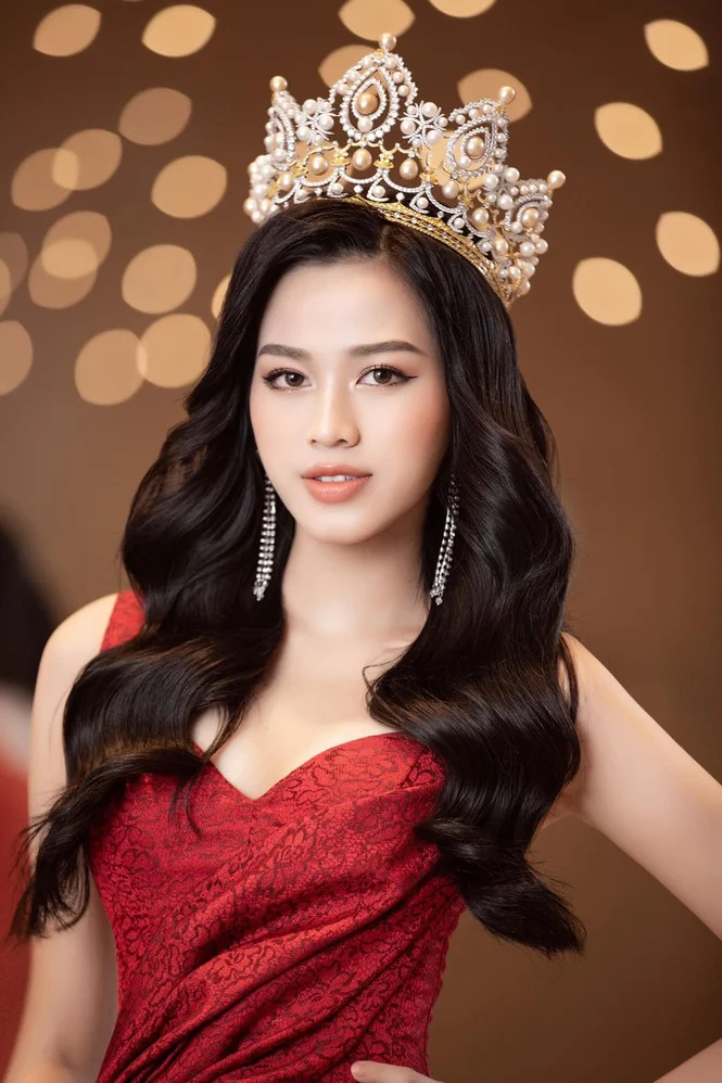 Đỗ Thị Hà lần đầu nói về biến cố gây ảnh hưởng đến cô nhiều nhất sau khi đăng quang: