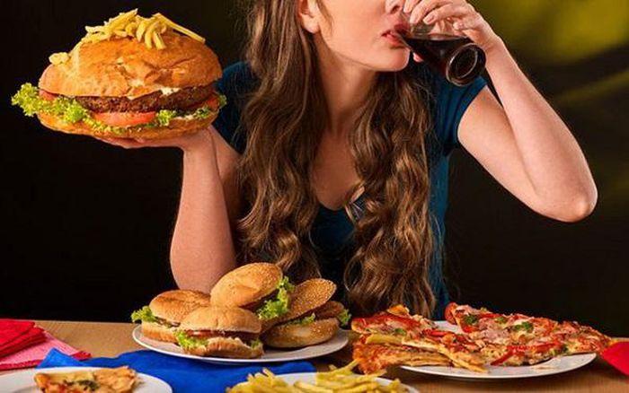 Ăn nhiều đồ ngọt khiến phụ nữ già trước tuổi