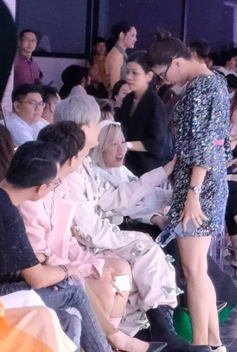 đồng Nghiệp Thi Nhau Kiểm Chứng Bụng Mỡ Của Trang Trần Giữa Sự Kiện