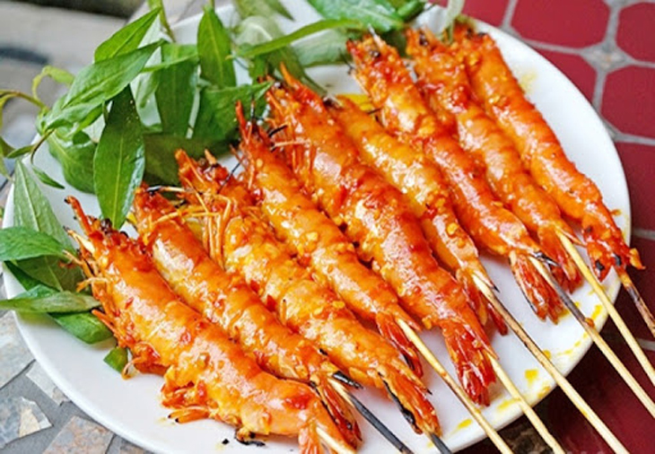 Bí quyết nướng tôm sa tế ai cũng mê tít