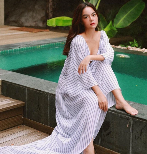 Đã 37 cái xuân xanh, Phạm Quỳnh Anh vẫn có cách lên đồ sành điệu không hề bị "cưa sừng làm nghé"