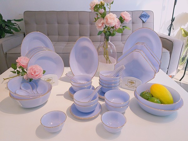 Bát thuỷ tinh đảm bảo an toàn nhưng nhược điểm dễ vỡ (Ảnh minh hoạ)