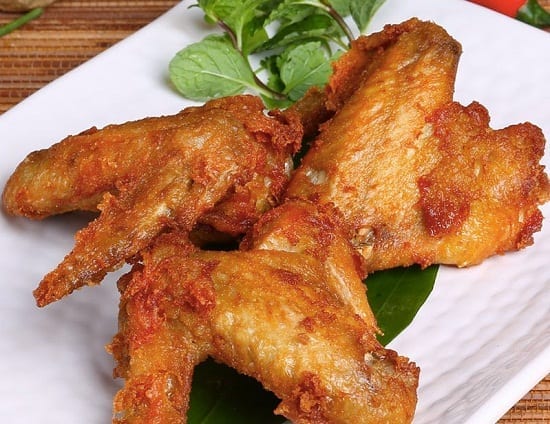 Món cánh gà chiên mắn tỏi thơm ngon nức mũi