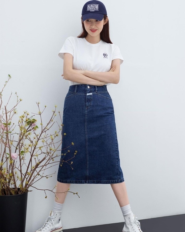 Gợi ý 10 cách mix áo phông như hội gái Hàn, diện đi làm hay du lịch đều đẹp hết nấc