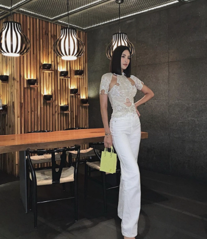 Sao Việt mặc đẹp tuần qua: Hà Hồ táo bạo hết cỡ, Tiểu Vy diện áo cut out thu hút mọi ánh nhìn