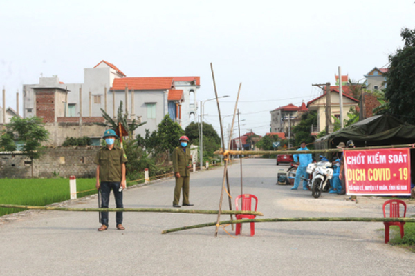 Hà Nam lập chốt kiểm dịch tại xã Đạo Lý, thôn Quan Nhân(Ảnh: Vietnamnet)