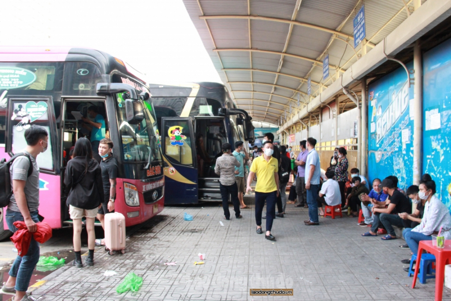 Tất cả người dân quay trở lại Hà Nội sau lễ bắt buộc phải khai báo y tế (Ảnh minh hoạ)