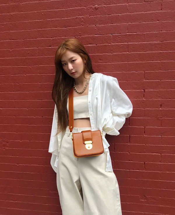Muôn vàn cách mix áo hở eo sành điệu chẳng lo hớ hênh ngay cả khi đi dạo phố