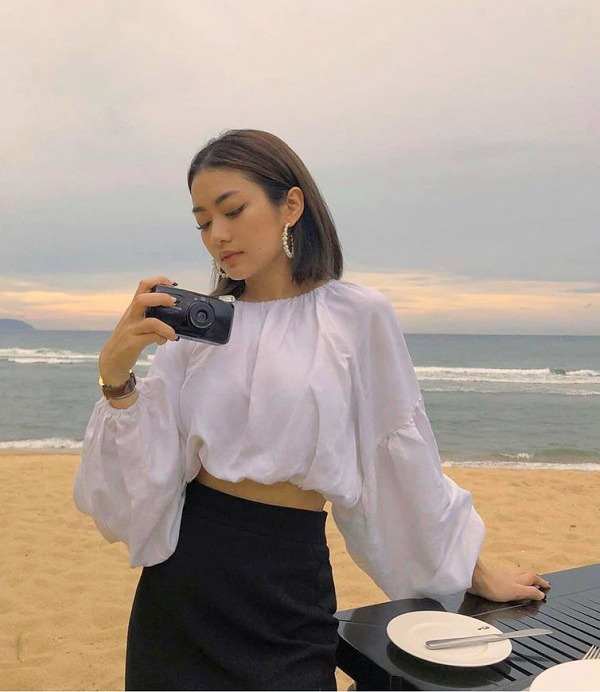 Muôn vàn cách mix áo hở eo sành điệu chẳng lo hớ hênh ngay cả khi đi dạo phố