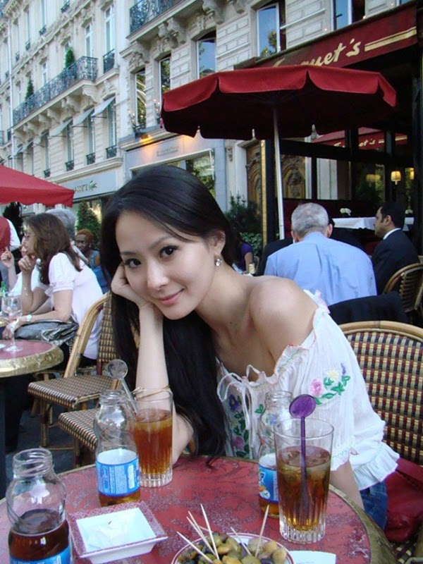 Cô Sun Yun Yun trẻ trung như gái 20