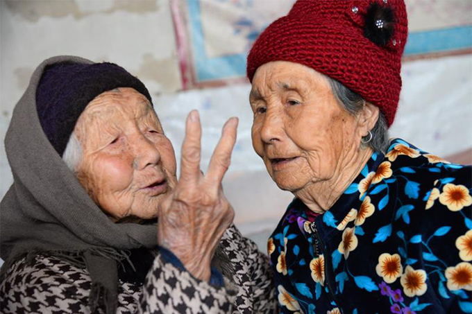 Chị em bà Đào hạnh phúc khi gặp lại nhau sau 80 năm