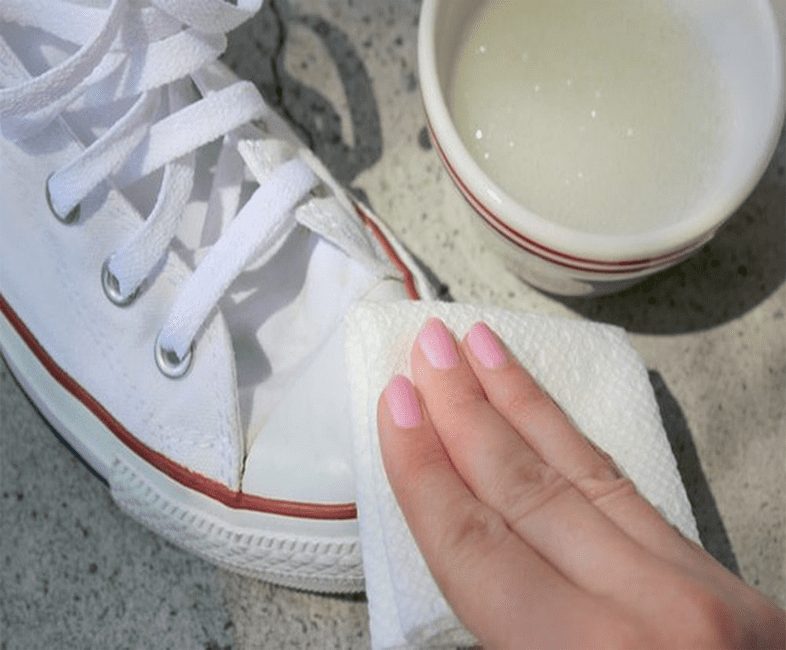 Bí quyết làm sạch giày