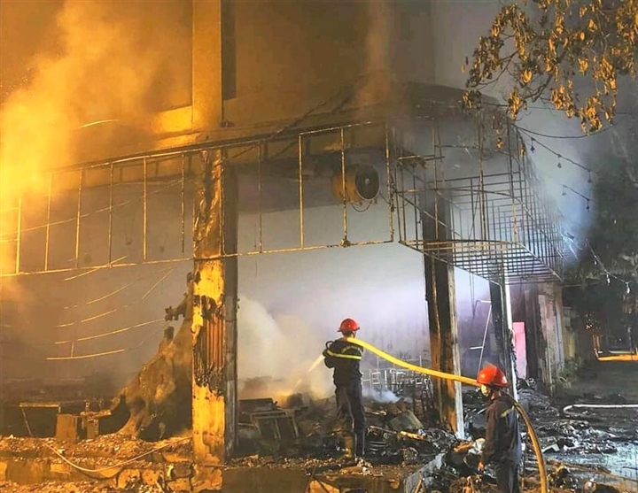 Vụ cháy khiến 6 người tử vong (Ảnh: VTC News)