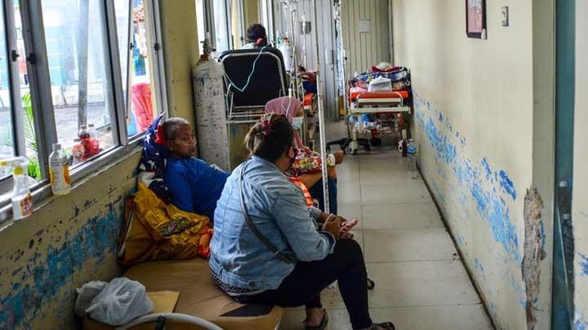 Hệ thống y tế ở Indonesia đang phải gồng mình chống chọi dịch bệnh.
