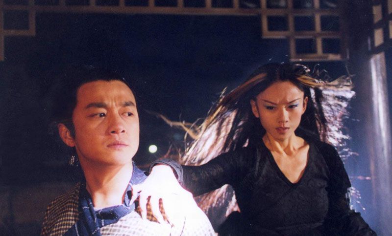Dương Lệ Bình thủ vai Mai Siêu Phong trong Anh hùng xạ điêu 2003.