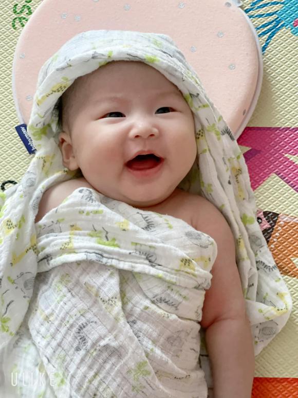 Bảo Thanh đăng ảnh khoe con gái hơn 2 tháng tuổi: 