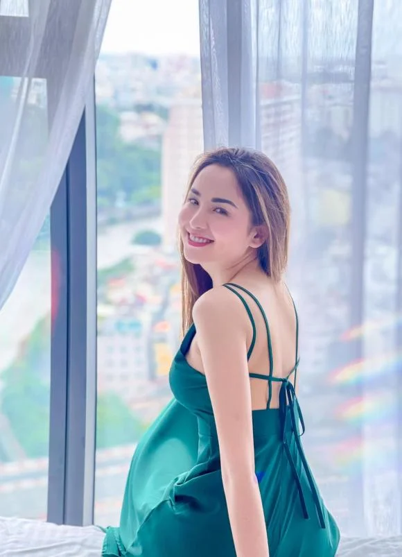 Hoa hậu Diễm Hương chia sẻ việc có người 